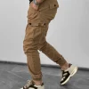 Pantalone sa džepovima 170 u kamel boji, slim fit model, kežual stil, pogodne za svakodnevno nošenje