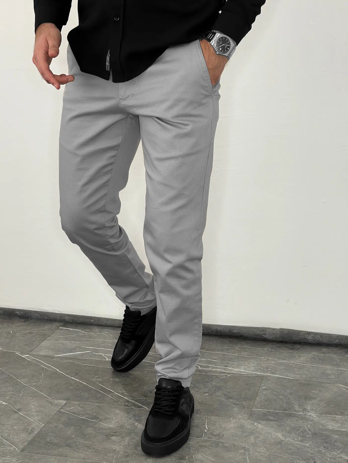 Sive slim fit pantalone za leto - MOTION SUMMER PANTALONE 50262, lagan pamuk sa elastinom, savršene za svakodnevni stil.